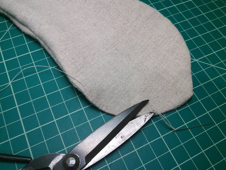 making-pouch-06-sew-perimeter.jpg