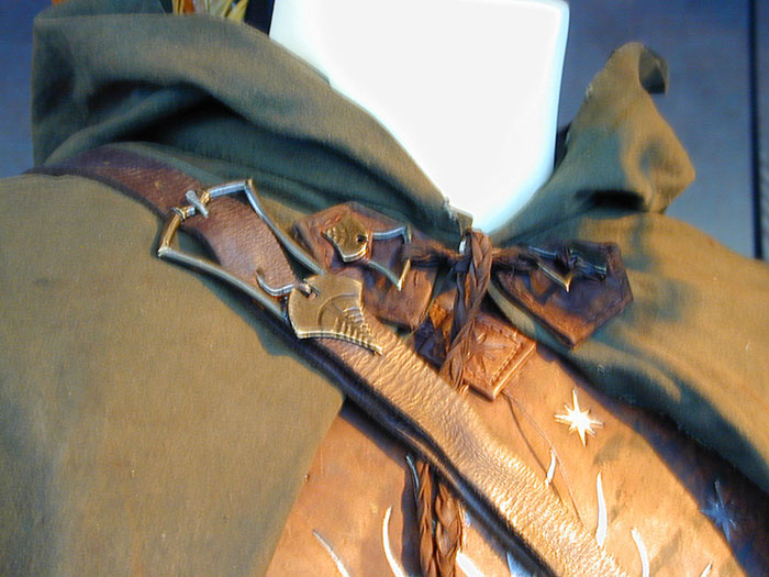 faramir-cloak-buckle.jpg