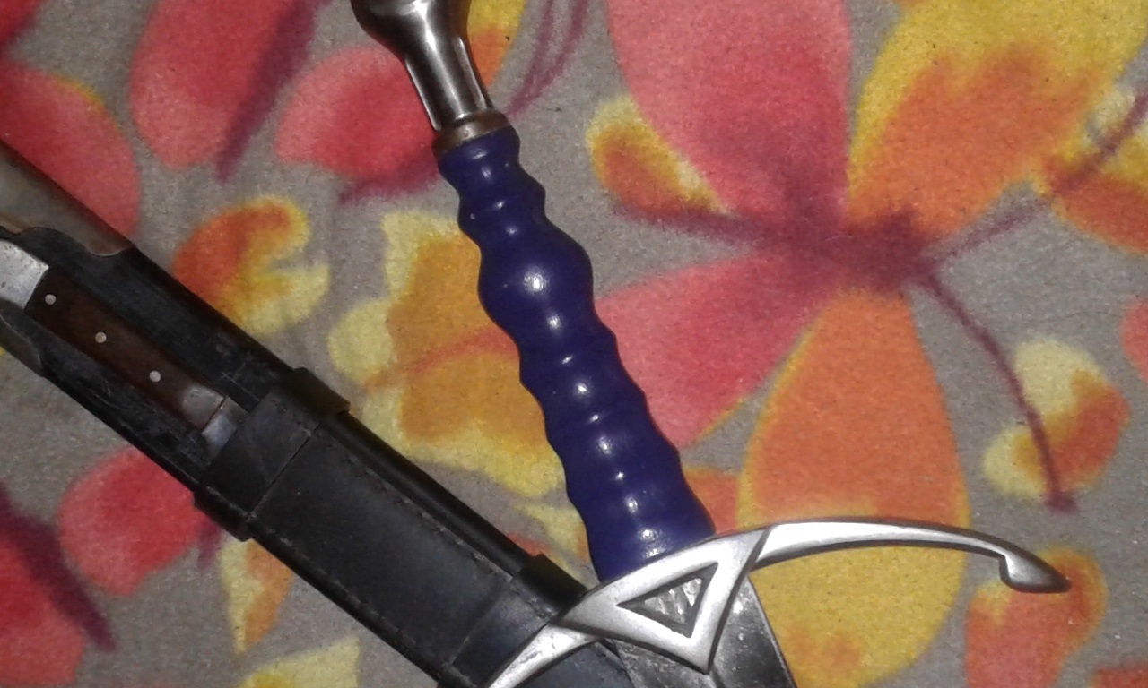 ranger hilt closeup.jpg