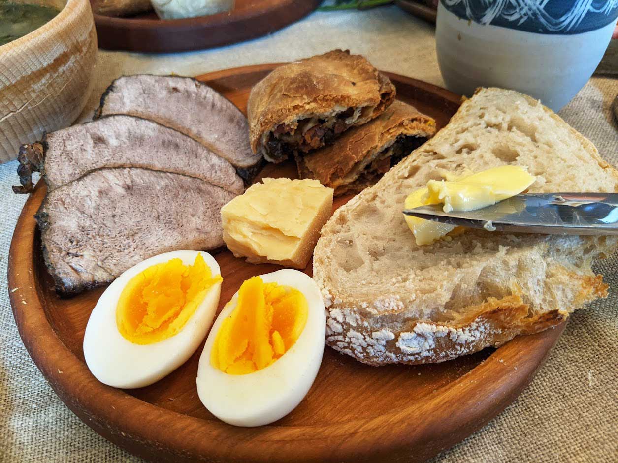 merf-meal-at-the-pony-01-eggs-meat-bread.jpg